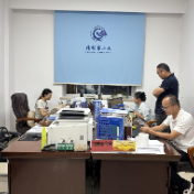 彻夜守护 张家界水文中心迎战入汛暴雨