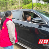 武陵源区协合乡黄家坪村多方力量值守十八盘护航游客出行