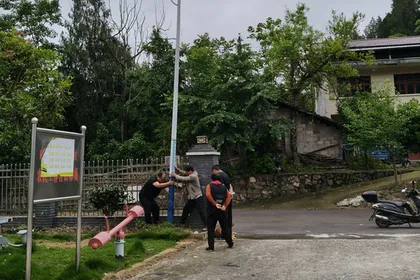 慈利县零阳街道两溪村：路灯亮起来 阵地活起来