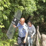 张家界国家森林公园黄石寨景区开展危岩体落石应急救助演练 筑牢旅游安全