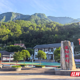 桑植县人潮溪镇:“赶场日”变身“服务日”