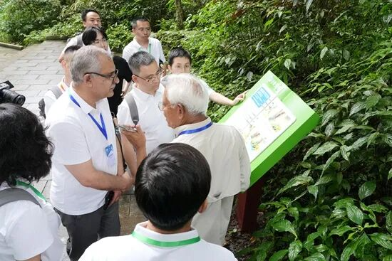 联合国教科文组织对张家界世界地质公园开展实地评估