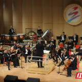 “雅韵三湘”润校园,交响华章奏响青春强音——“青春之歌” 交响音乐会在张家界学院上演
