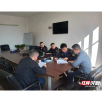 为优化营商环境，北湖渣土执法队员主动上门服务求监督