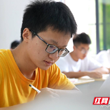 临武邝代康：寒门学子 追梦赤子心