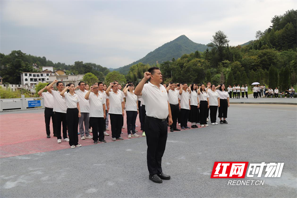 汝城职校：红色教育铸师魂  双节攀登竞风采