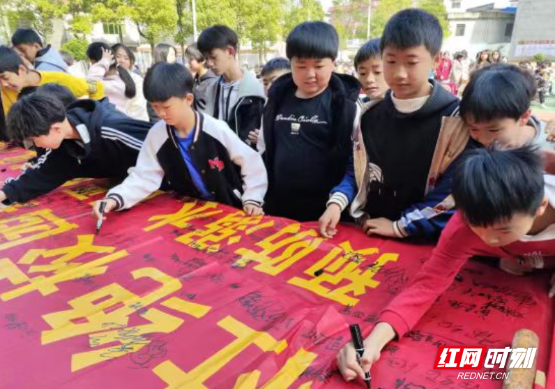 嘉禾普满乡：打好防溺水“组合拳”  织密保护生命“安全网”