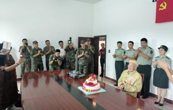 汝城县：为抗战老兵杨甲林庆祝百岁生日