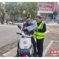 北湖区开展交通宣传劝导志愿服务活动