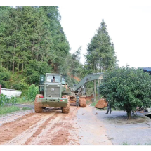 进入八面山瑶族乡主干道抢通在即