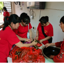 东江湖志愿者走进兴宁敬老院开展爱心陪伴活动
