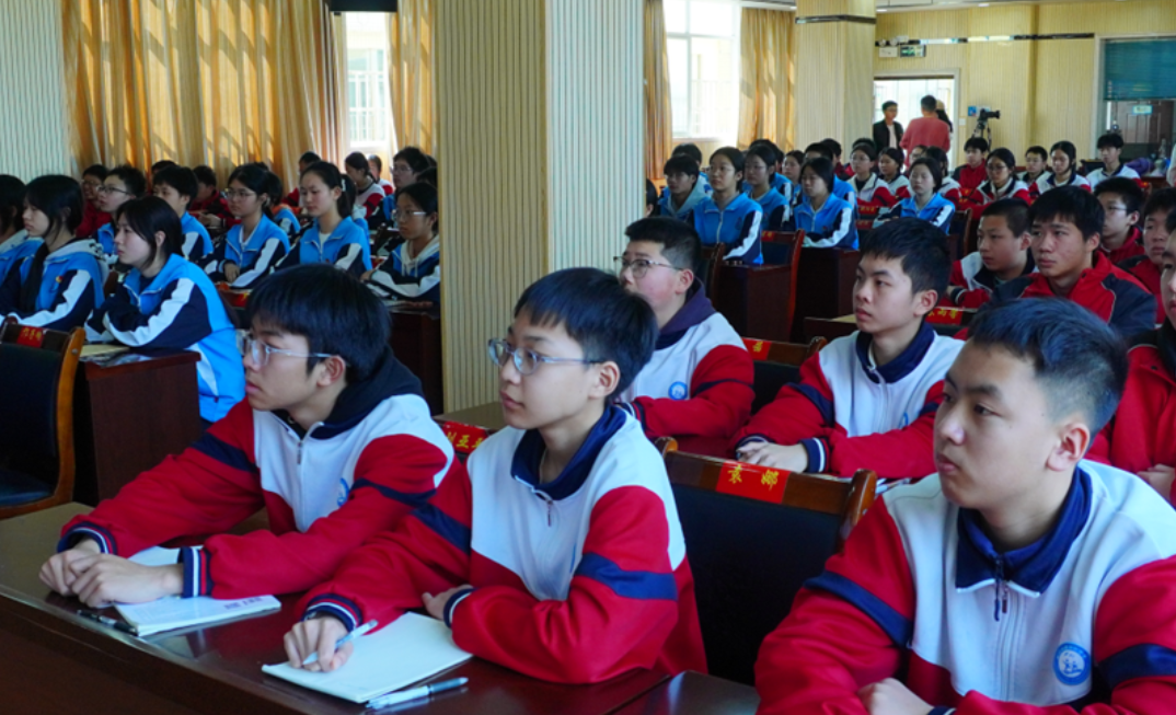  郴州市三医院携手市十八中开展双向联动志愿服务活动