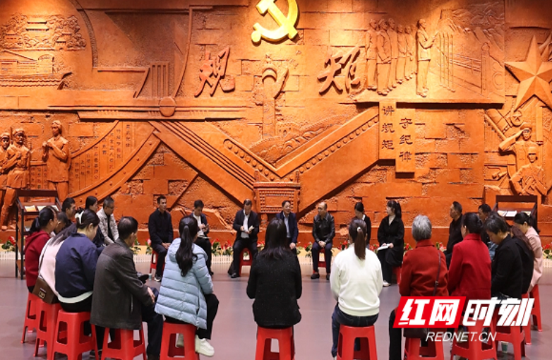 郴州市党的创新理论“百人千场进万站”文明实践示范宣讲活动走进桂东县沙田镇