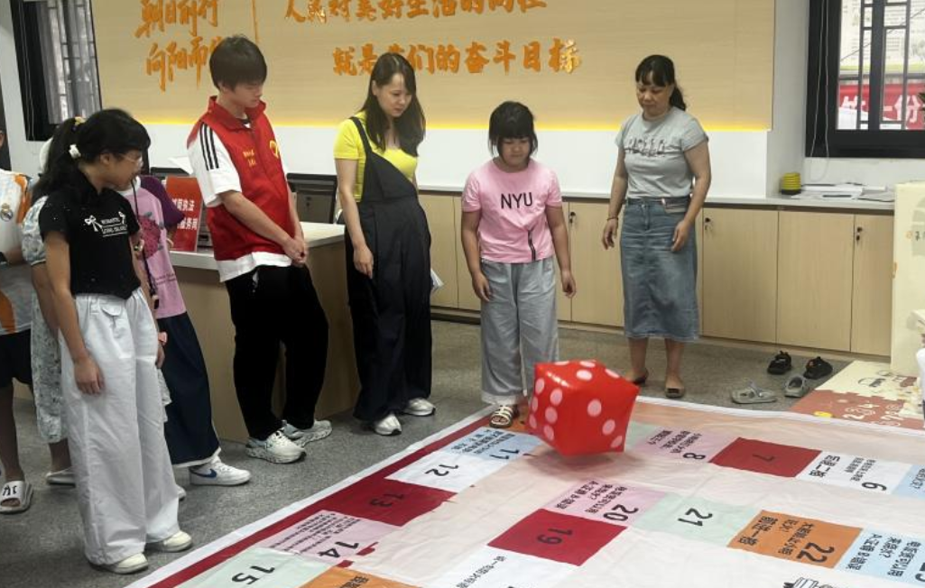 北湖区燕泉街道朝阳社区:消防安全进社区 趣味课堂护成长