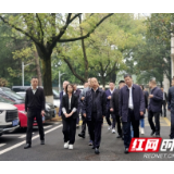 周春晖调研长沙芙蓉区城镇老旧小区改造工作
