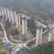 城龙高速全线加速 进入桥梁上构施工关键阶段