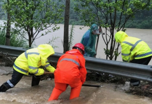 交通运输部再调度再部署防御应对强降雨