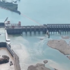 石澧航道艳洲枢纽船闸成功试航 湘西北地区掘通“黄金水道”