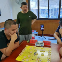 郴州象棋大战结束 冠军欧照芳赢得十只土鸡