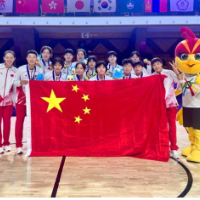 这些打篮球的雅礼妹子 代表中国拿了一枚金牌