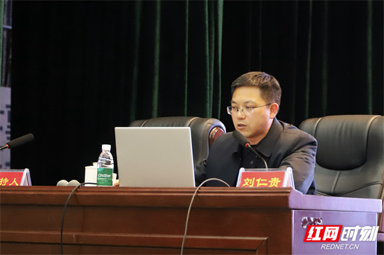 刘仁贵对于高校教师职称申报给出建议 黄显惠摄.jpg 刘仁贵对于高校教师职称申报给出建议 黄显惠摄.jpg