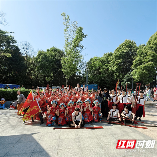 合影 黄星栋摄.jpg