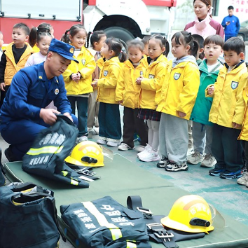 【119消防宣传月】永定区科普基地开放 萌娃沉浸式学消防