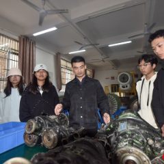 张家界市科学技术协会第七次代表大会代表王鹏:深耕航空科普教育 让更多孩子爱上蓝天!