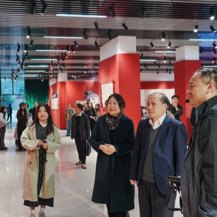 湖南省第十八届研究生创新论坛吉首大学分论坛在张家界校区举行