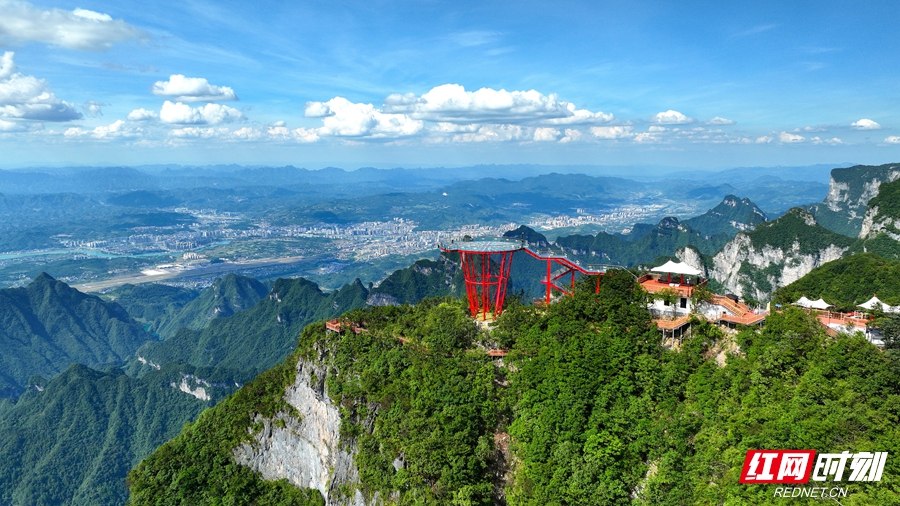 1520-秋天-蓝天白云.jpg 1520-秋天-蓝天白云.jpg