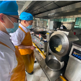 自动化设备走入张家界航空配餐生产间