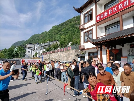 武陵源区索溪峪街道迎宾路社区获评全国文明单位