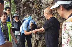 景美人更美！张家界国家森林公园黄石寨景区暖心服务获游客点赞