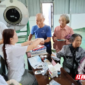 永定区王家坪镇伞家湾村：爱心义诊下乡村 健康服务暖民心