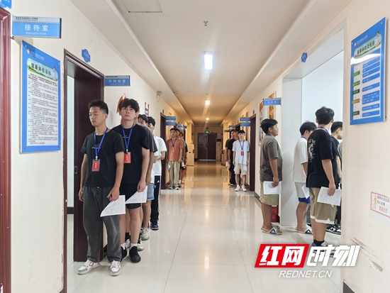 把好入伍身体关 武陵源区人民医院秋季征兵体检有序开展