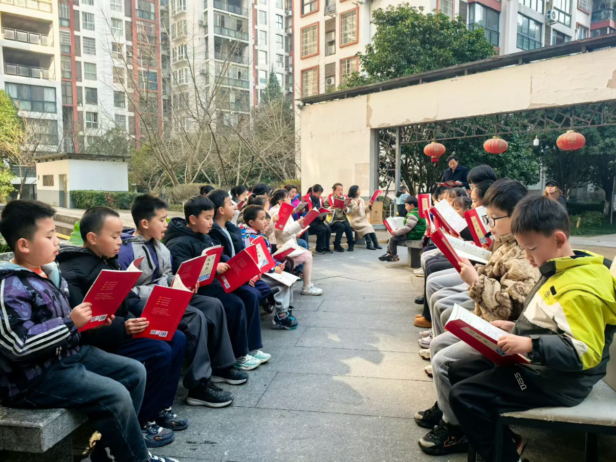 趣味科普进社区!张家界“棉云奇妙物语”活动让亲子家庭玩转科学