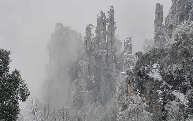 组图 | 张家界国家森林公园迎来降雪天气