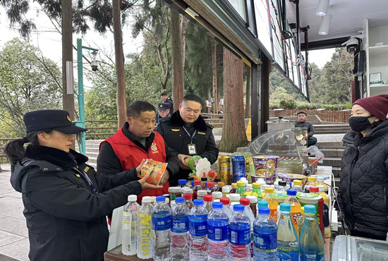 张家界国家森林公园黄石寨景区开展2026年春节前安全生产大检查 筑牢节日安全防线