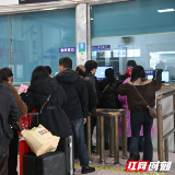 慈利:免费返岗专列连起“家门”与“厂门”