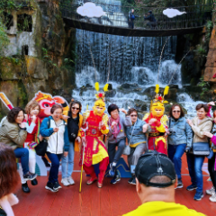 张家界宝峰湖启动“山水寻踪・真假美猴王”主题活动，致敬《西游记》开播40周年