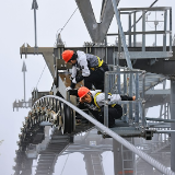 张家界宠游客｜高空索道巡修 迎接五一假期（组图）