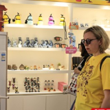 武陵源：特色文创商品受外国游客青睐  （组图）