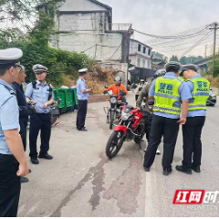 张家界:强化农村交管工作 净化辖区道路交通秩序