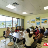 三十载提灯路，一袭白衣情——张家界市人民医院功举办第二届30年护龄护士叙事访谈活动