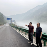 暴雨来袭,张家界交通人在风雨中保通保畅