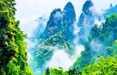 晴雨相间焕生机， 张家界十里画廊尽显山水灵秀