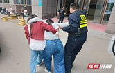 暖心救援！张家界交管一大队民辅警紧急护送腹痛女孩就医