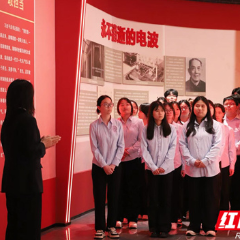 张家界学院：沉浸式红色课堂让思政教育“活”起来