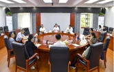 贺辉赴市人大常委会、市政府、市政协、张家界军分区走访调研