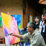 文化和自然遗产日,张家界黄龙洞首创动态艺术展受青睐